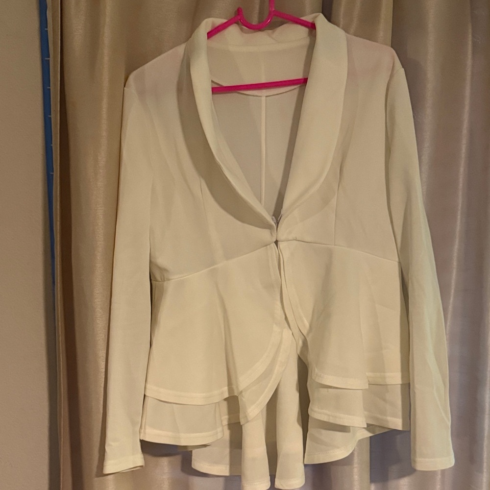 Elegant Cream Women's Jacket size said XL but run small maybe medium or small